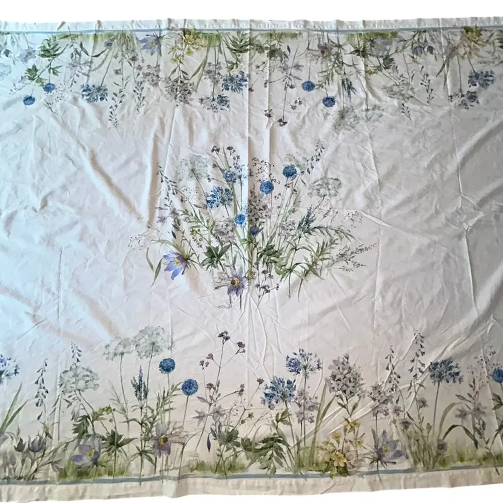 Williams Sonoma Floral Meadow Tablecloth white with wildflower botanical 70x120”